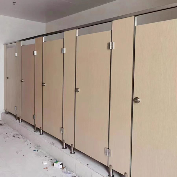 抗倍特卫生间隔断安装